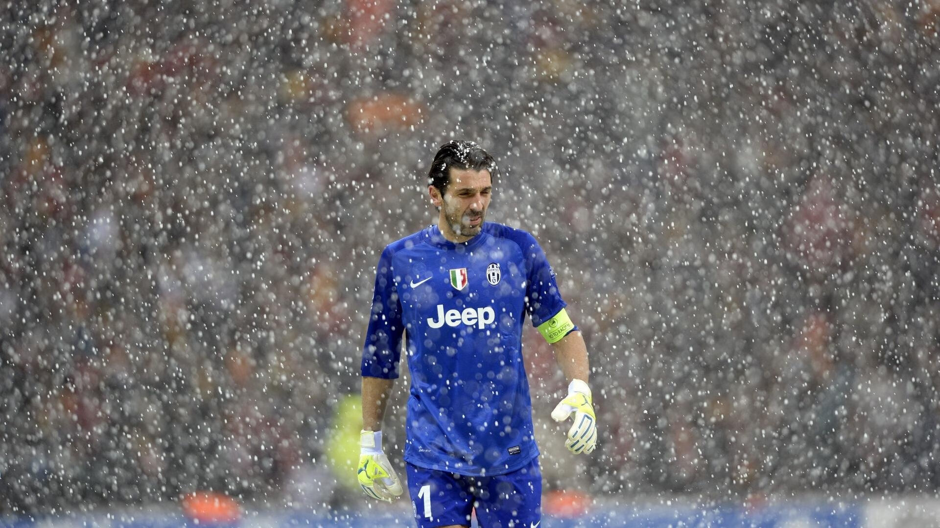 曼联弃将成西甲火爆攻击手安东尼2射1传获本轮唯一满分,安东尼·曼西内利