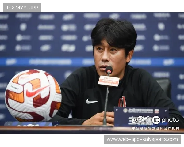 徐正源绝望呆立！蓉城41天自杀式毁灭：5轮仅1胜狂丢9分从+2到-4，徐正源最新消息