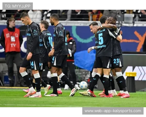 连续6场不胜,法兰克福今晚面对勒沃库森挑战巨大,勒沃库森和法兰克福关系好不好 连续6场不胜,法兰克福今晚面对勒沃库森挑战巨大,勒沃库森和法兰克福关系好不好